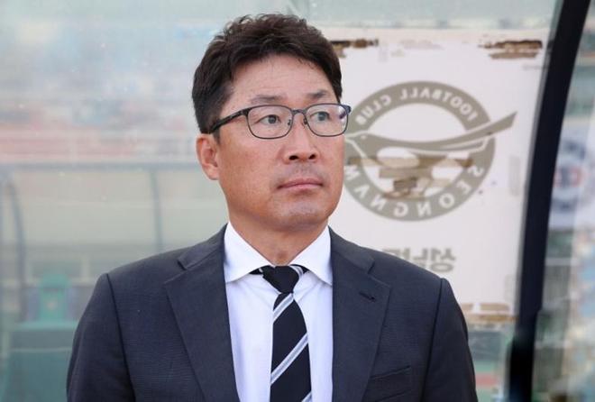 关于棒球友谊赛焦点战：中原天狼队逆转东城白虎队，客场强势带走胜利。争冠格局再洗牌的信息